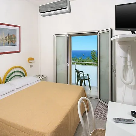 Vienna Hotel 3*